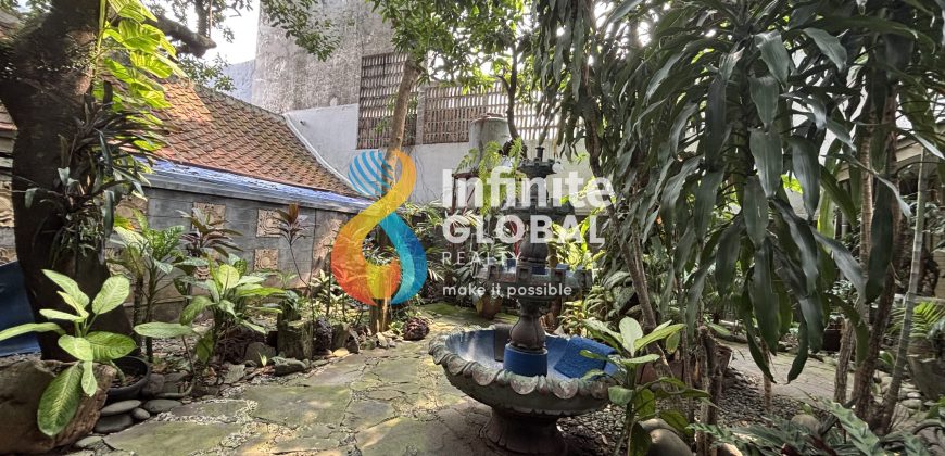DIJUAL RUMAH TUA LOKASI EXCLUSIVE MENTENG
