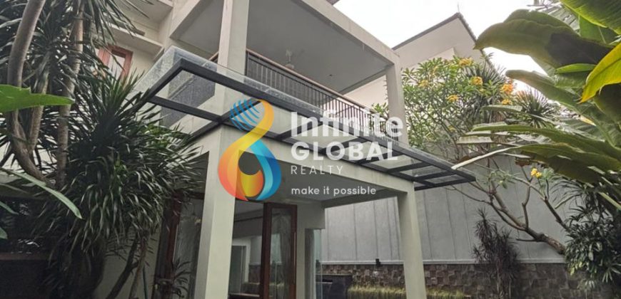 RUMAH KEMANG DALAM TOWNHOUSE AREA TENANG