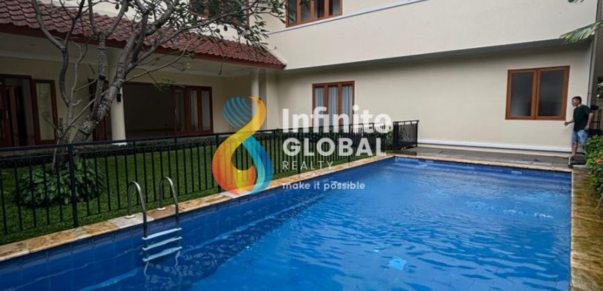 DISEWAKAN RUMAH AREA KEMANG DALAM TOWNHOUSE KONDISI FULL FURNISH