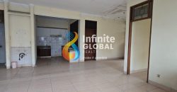 FOR SALE RUMAH HOEK 1,5 LANTAI DI INTERCON JAKARTA BARAT