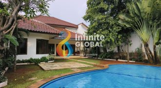 For Rent Luxurious Compound House in Kemang