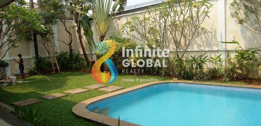 Modern Nice House in Kemang complex area