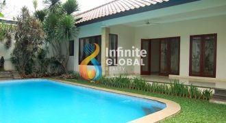 Modern Nice House in Kemang complex area