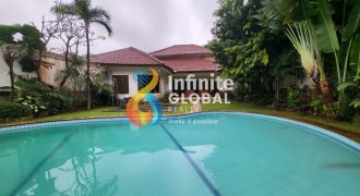 FOR RENT Compound HOUSE KEMANG