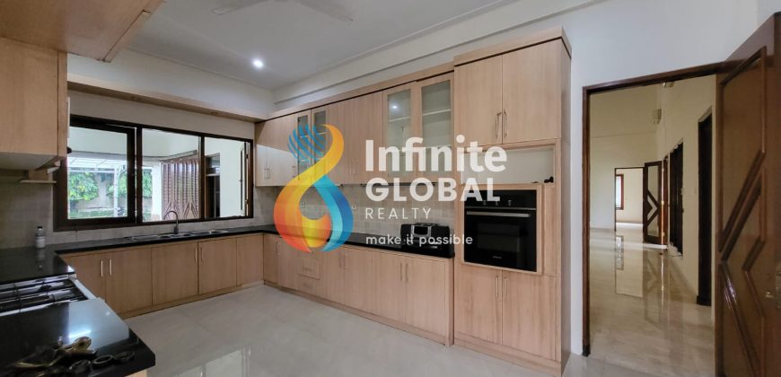 FOR RENT Compound HOUSE KEMANG