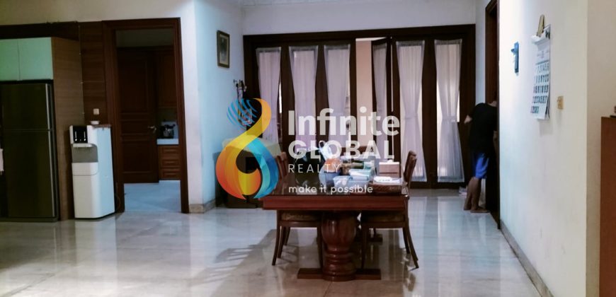 DIJUAL RUMAH MEWAH 2 LANTAI DAERAH PETOJO JAKPUS