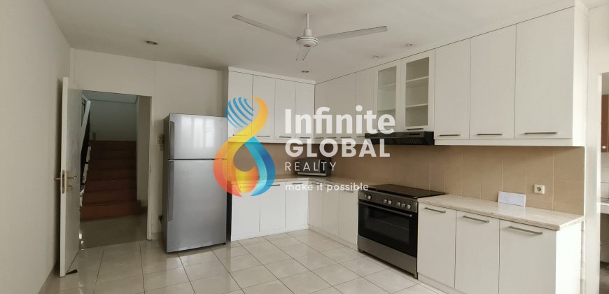 FOR RENT Luxurious & Spacious for private living in Kemang