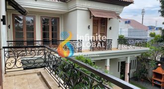 HOUSE FOR RENT KEMANG SPACIOUS LIVING ROOM