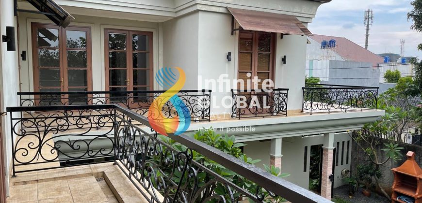 HOUSE FOR RENT KEMANG SPACIOUS LIVING ROOM