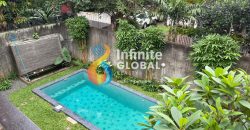 HOUSE FOR RENT KEMANG SPACIOUS LIVING ROOM