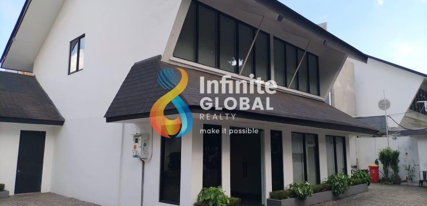 RUMAH DI AREA PREMIUM PAKUBUWONO cocok untuk bisnis usaha Atau Office