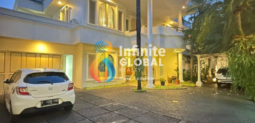 RUMAH MEWAH TERAWAT DAN SIAP HUNI TANAH DAN BANGUNAN LUAS