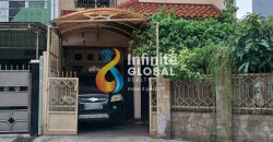 Dijual Cepat Rumah 3 lantai strategis cocok untuk usaha atau kos-kosan