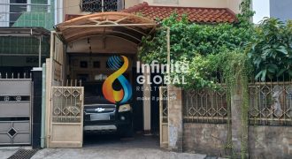Dijual Cepat Rumah 3 lantai strategis cocok untuk usaha atau kos-kosan