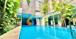 Dijual Rumah design unik minimalis modern ada kolam renang dalam komplek pesanggrahan