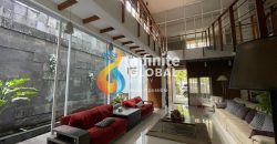 Dijual Rumah design unik minimalis modern ada kolam renang dalam komplek pesanggrahan
