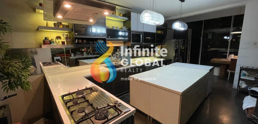 Dijual Rumah design unik minimalis modern ada kolam renang dalam komplek pesanggrahan