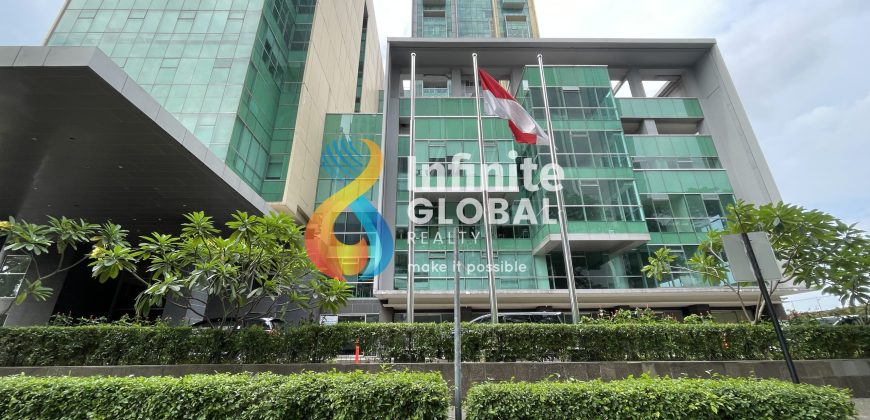 Hunian Nyaman dengan View City & Pool di Kuningan Place