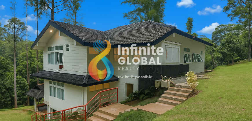 Villa Eksklusif di Puncak Megamendung Suasana Sejuk, View Alam Indah, Cocok untuk Investasi