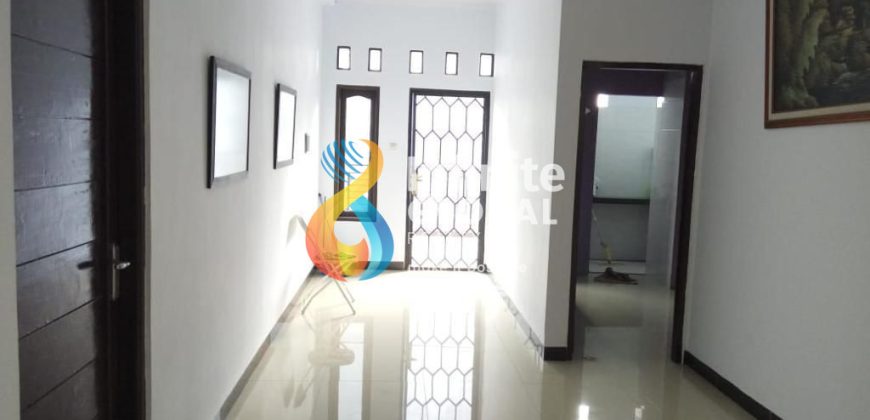 Dijual Cepat Rumah Cantik di Bumi Pelita Kencana SHM & Harga Nego