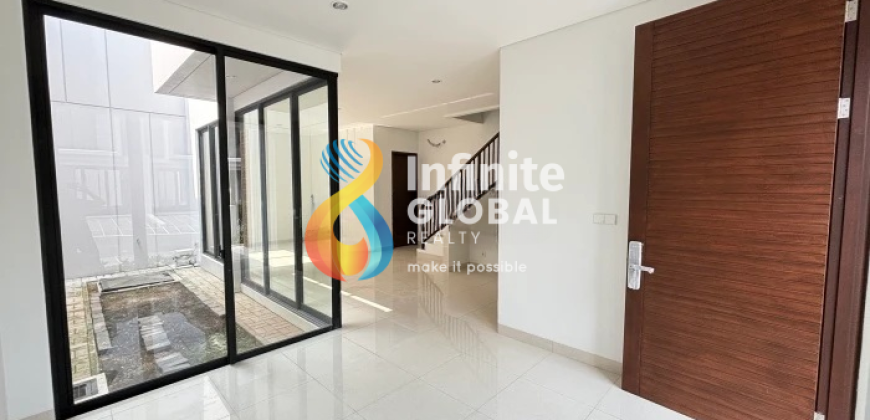 Dijual Cepat Pinewood Summarecon bogor lokasi dekat club house