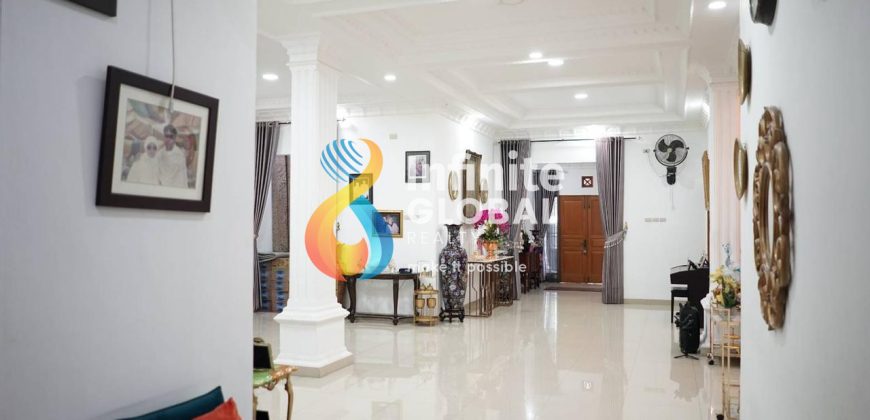 DIJUAL RUMAH MEWAH 2 LANTAI KEBON JERUK SIAP HUNI