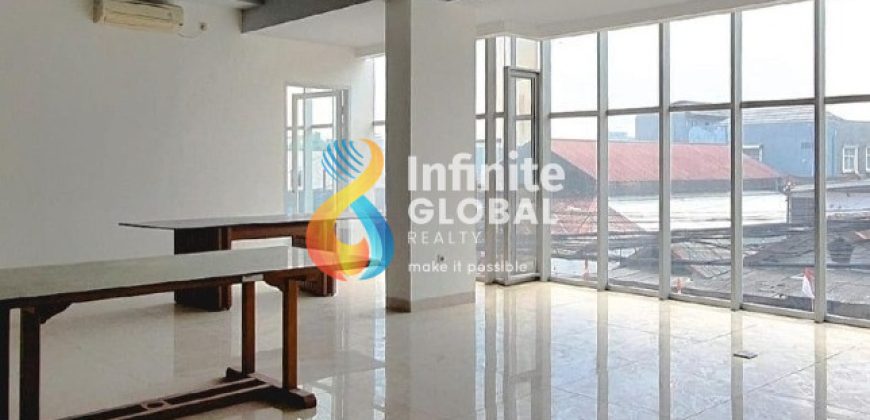 Mini Building Eksklusif di Kawasan Premium Kebayoran Lama