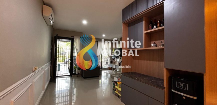 Rumah 3 Lantai Modern di Cluster La Seine Jakarta Garden City