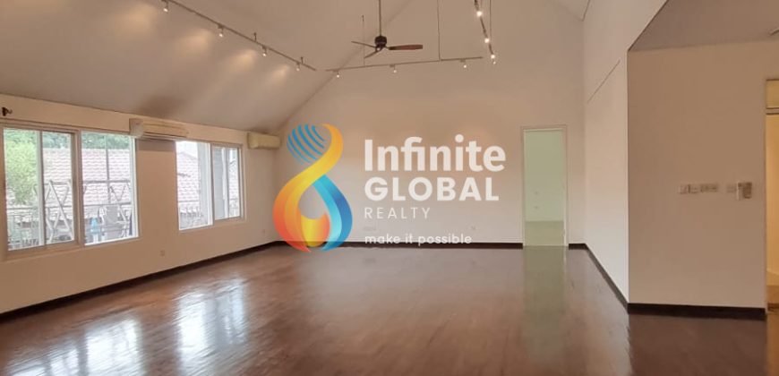 Luxury House for Rent in Kebayoran Baru Spacious 800 Sqm Building with Private Pool