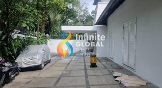 FOR RENT EXCLUSIVE CLASSIC HOUSE KEMANG AREA