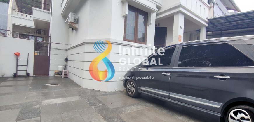 DIJUAL! Rumah Hoek 2,5 Lantai di Kebun Jeruk  Taman Sari, Jakarta Barat