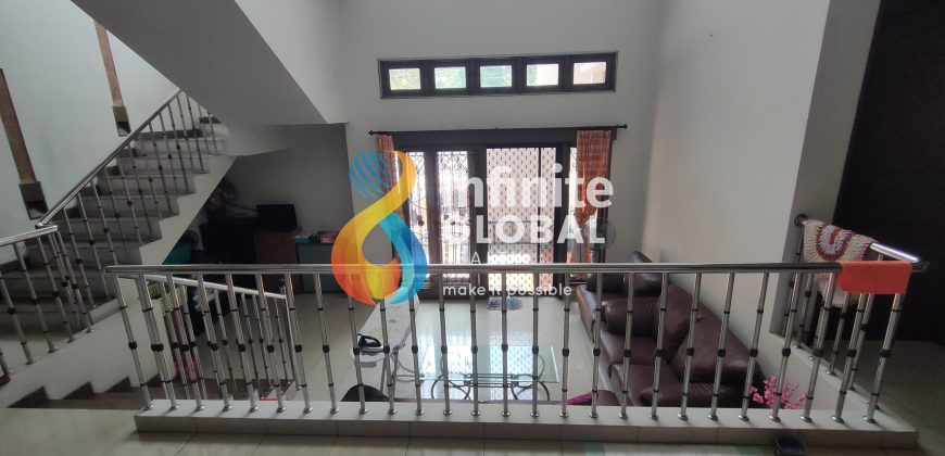 DIJUAL! Rumah Hoek 2,5 Lantai di Kebun Jeruk  Taman Sari, Jakarta Barat