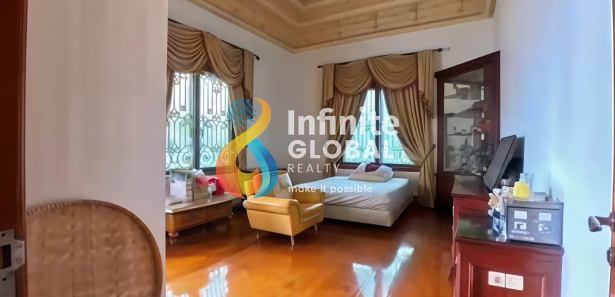 DIJUAL CEPAT! Rumah Mewah Hook 3 Lantai di Permata Buana, Bangunan Premium