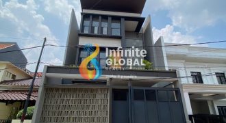 Hunian Mewah Pondok Indah – Brand New, Rooftop BBQ, Siap Huni