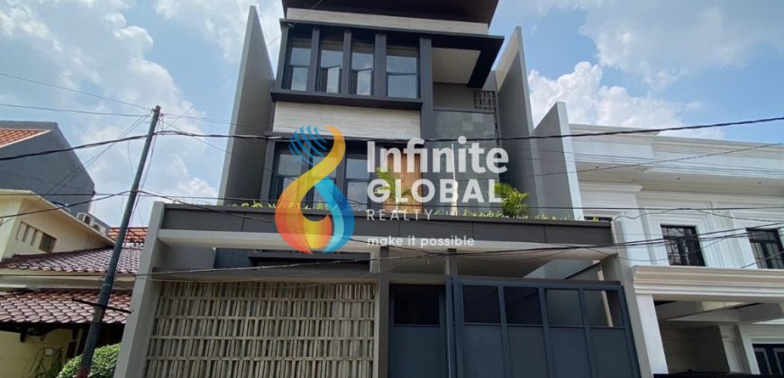 Hunian Mewah Pondok Indah – Brand New, Rooftop BBQ, Siap Huni