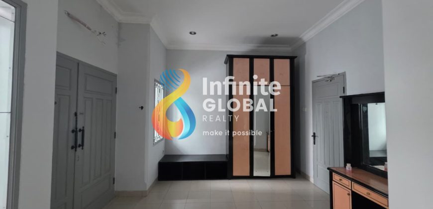 Rumah 3 Lantai Strategis Jakarta Barat Area Gajah Mada Siap Huni