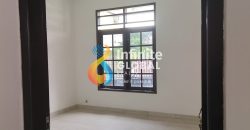 Rumah Hoek 2 Lantai Siap Huni di Petukangan Utara LT 320 m² Garasi 3 Mobil