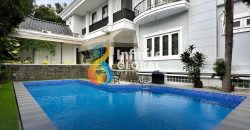 Rumah Mewah Klasik 2 Lantai + Basement di Kawasan Elit Kebayoran Baru Pool Parkir 16 Mobil
