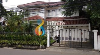 Rumah Mewah di Palmerah Disewakan Ada Private Pool & Lahan Super Luas