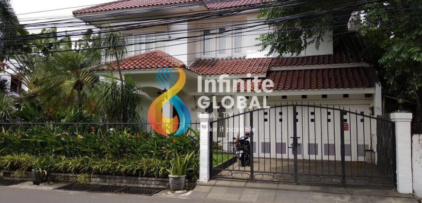 Rumah Mewah di Palmerah Disewakan Ada Private Pool & Lahan Super Luas