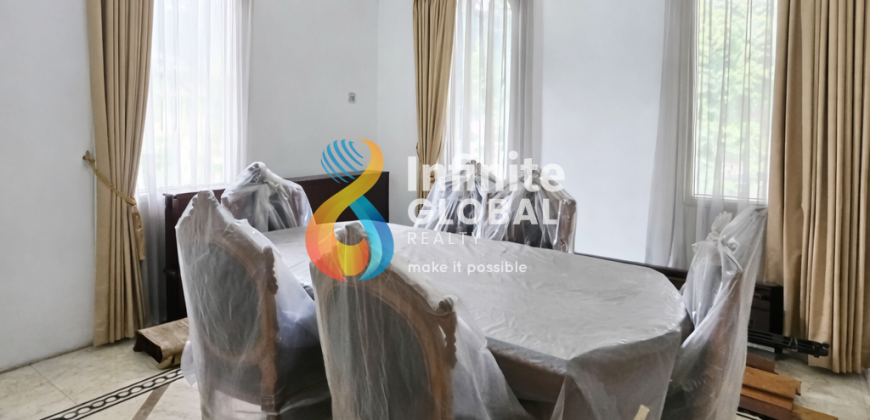 Luxury Residence Metro Pondok Indah Classic Elegant Design Tanah Hampir 1.400 m²