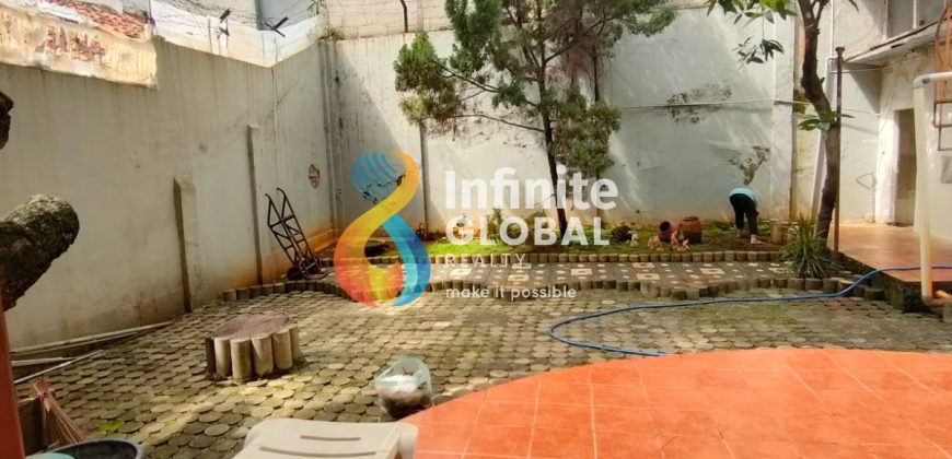 Dijual Properti Komersial LT 400 m² di Pasar Baru Potensi Kost 5 Lantai Bebas Banjir