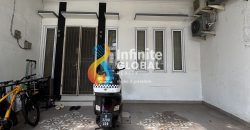 RUMAH 3 LANTAI FULL BANGUNAN DI KELAPA GADING 6 KAMAR + ROOFTOP LUAS