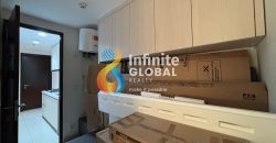 Kensington Addington 3BR Private Lift Middle Floor Full Furnished