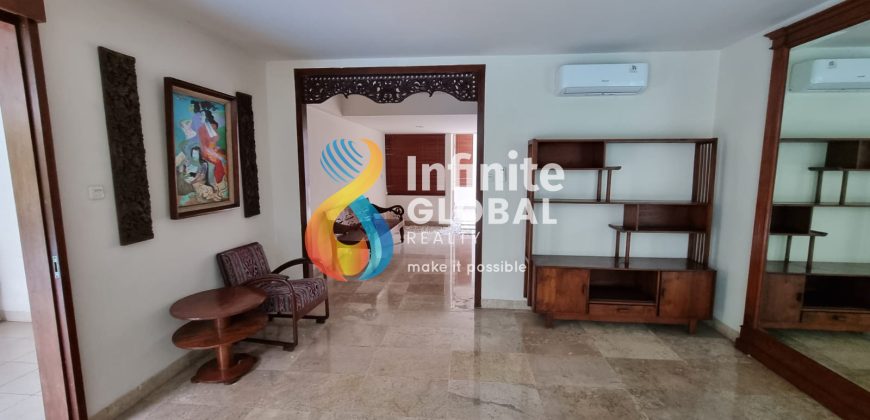 Disewakan Rumah Mewah Kebayoran Baru 6 Kamar Furnished Ada Garden & Pool