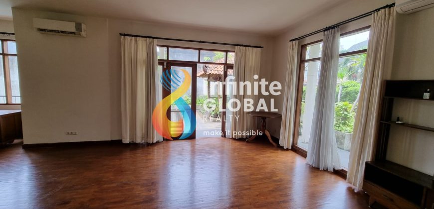 Disewakan Rumah Mewah Kebayoran Baru 6 Kamar Furnished Ada Garden & Pool