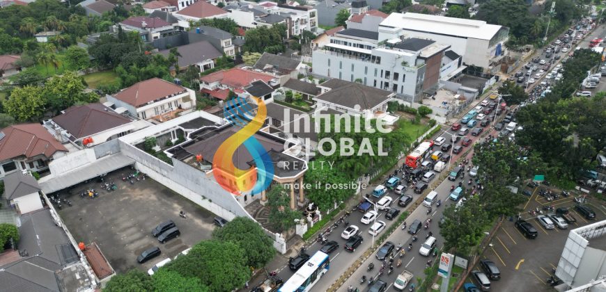 Luxury Residence Metro Pondok Indah Classic Elegant Design Tanah Hampir 1.400 m²
