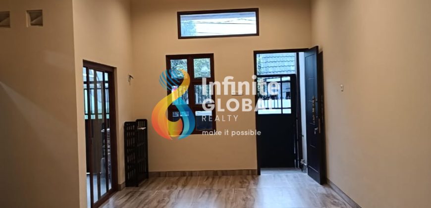 Rumah Modern 2,5 Lantai + Rooftop di Poris Indah – Lokasi Strategis, Harga 1,6 M!