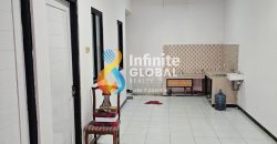 Jual Cepat Rumah Mewah 4 Lantai di Grand Poris Tangerang, Luas Bangunan 310 m²