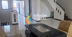 Jual Cepat Rumah Mewah 4 Lantai di Grand Poris Tangerang, Luas Bangunan 310 m²